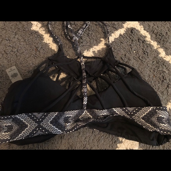 Edgy Strappy Bikini - Picture 3 of 5